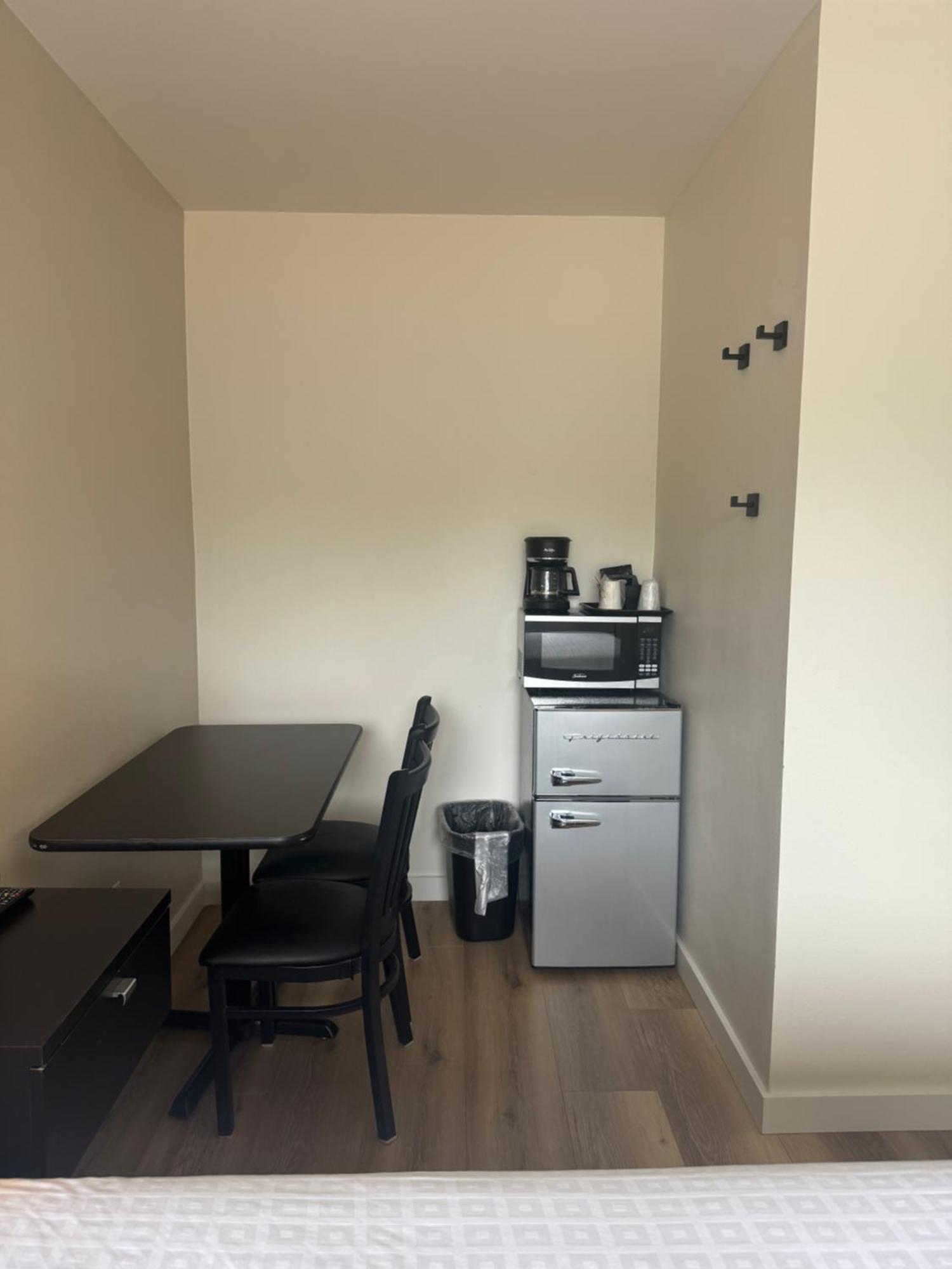 Richland Inn And Suites Екстер'єр фото